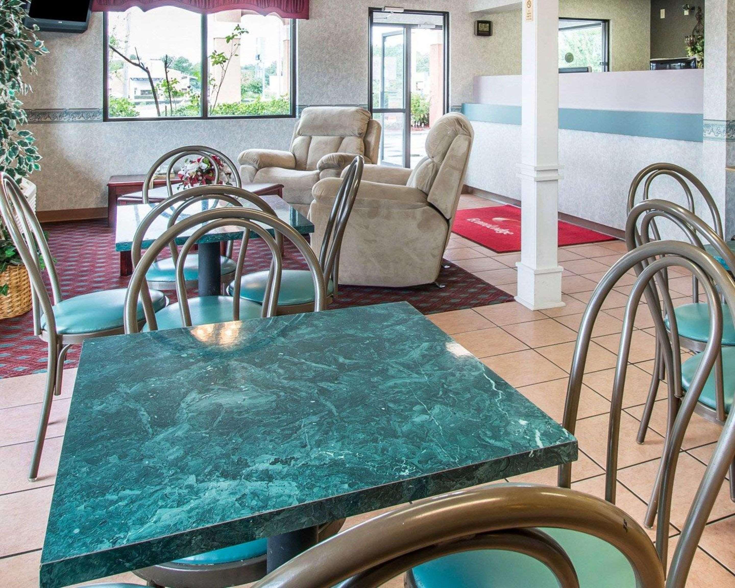 Econo Lodge Dothan Kültér fotó